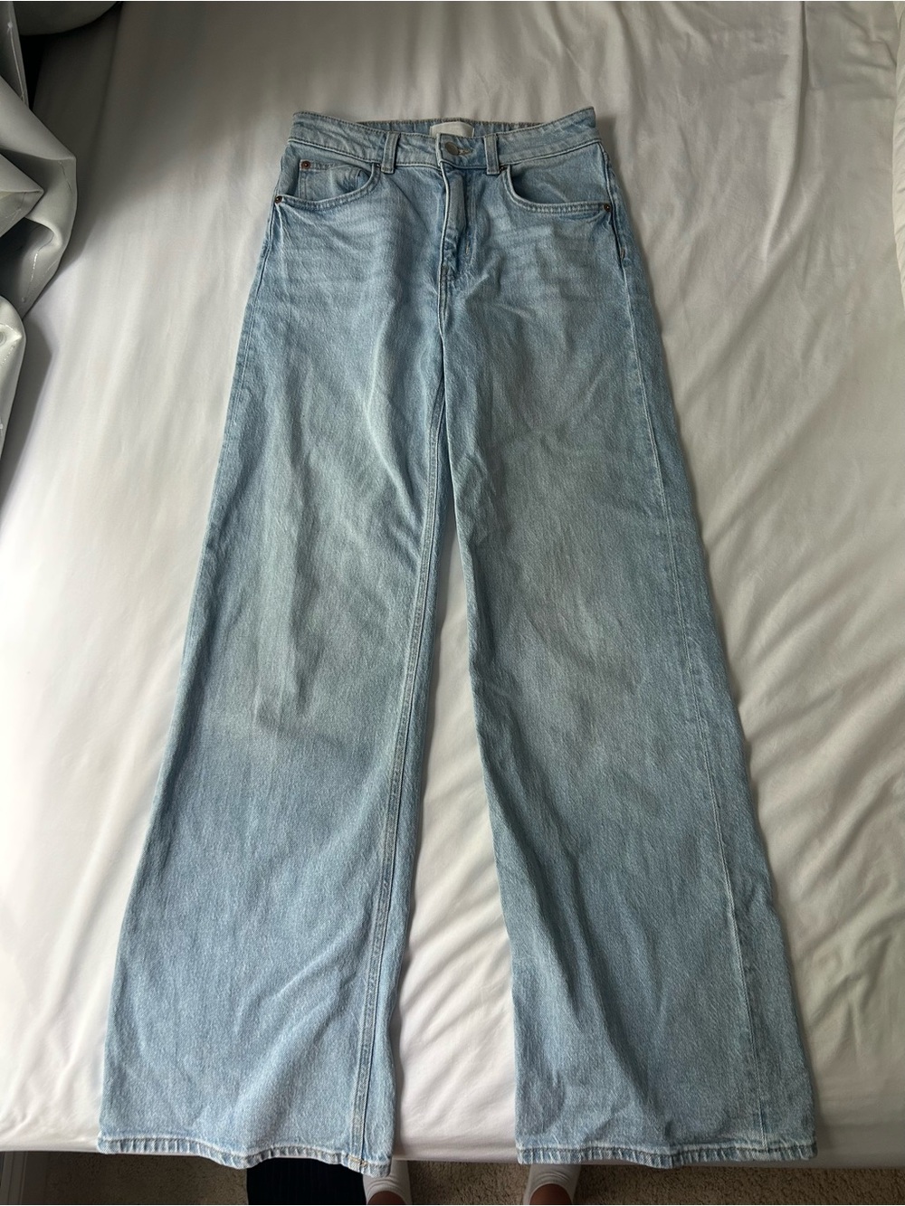 H&M High Rise Wide leg Jeans